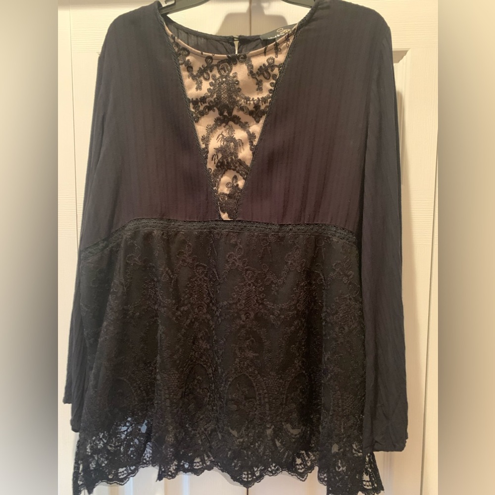 Women’s 2XL Suzanne Betro long sleeve blouse